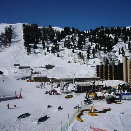 Saint Jacques A - 5 Pieces Pour 11 Personnes 22 Macot-la-Plagne